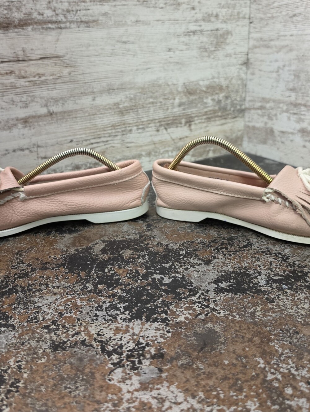 Womens Minnetonka Loafers Shoes Sz 9 Used 172 Beaded Leather - Picture 4 of 6